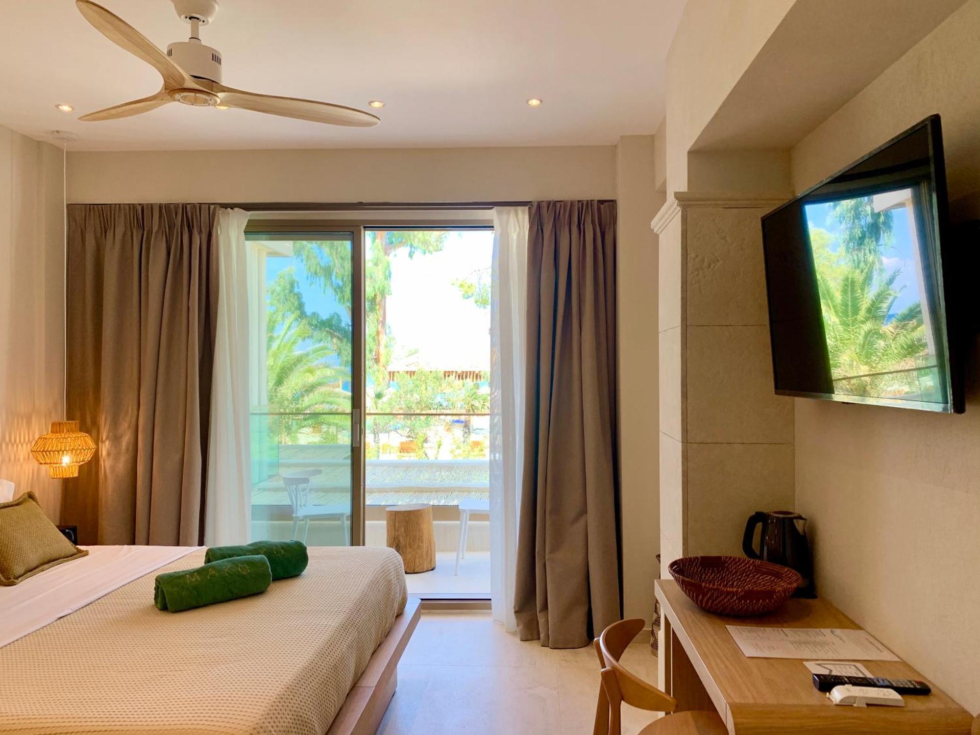 Mako Sea & Suites Pefkochori Rum bild
