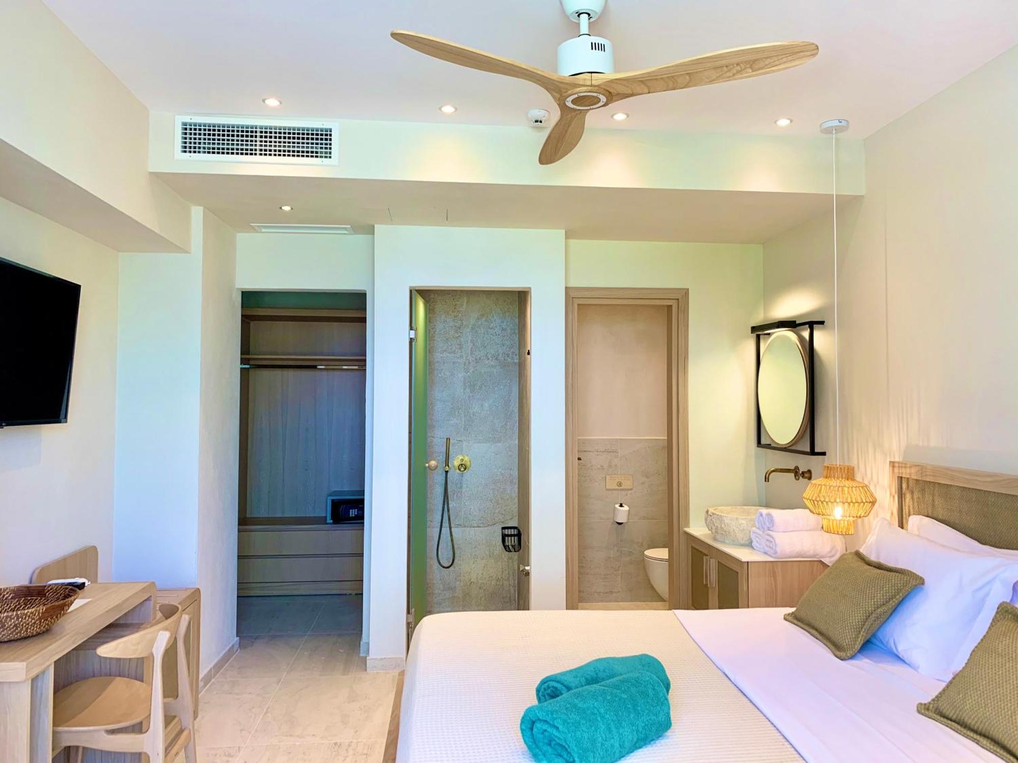 Mako Sea & Suites Pefkochori Rum bild