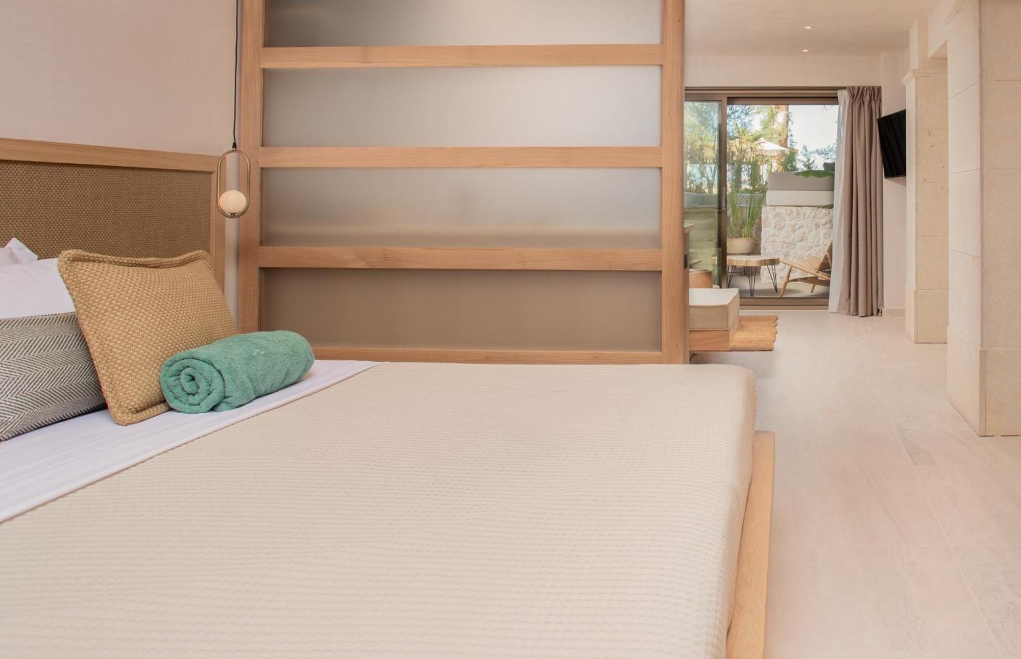 Mako Sea & Suites Pefkochori Rum bild